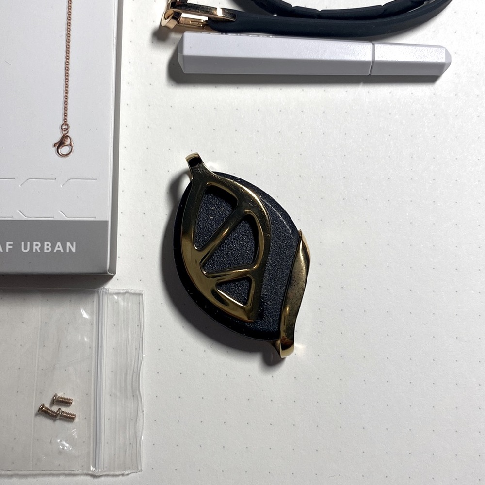 Bellabeat ‘LEAF’ Wellness Tracker Jewelry with accessories